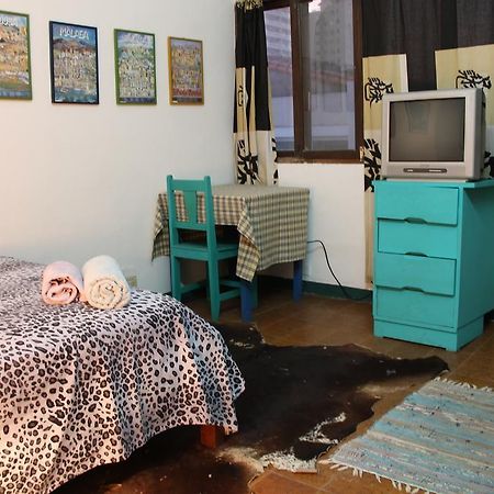 Hostal Los Aventureros Санта-Крус-де-ла-Сьерра Экстерьер фото