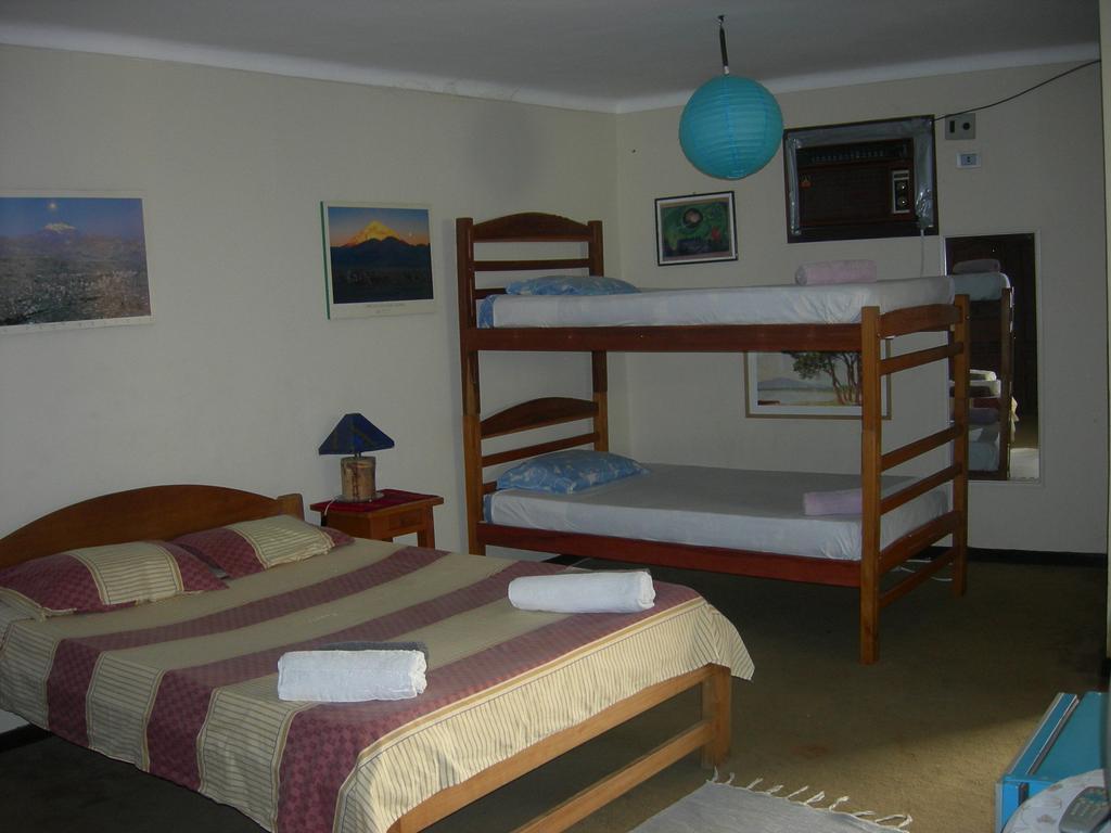 Hostal Los Aventureros Санта-Крус-де-ла-Сьерра Номер фото
