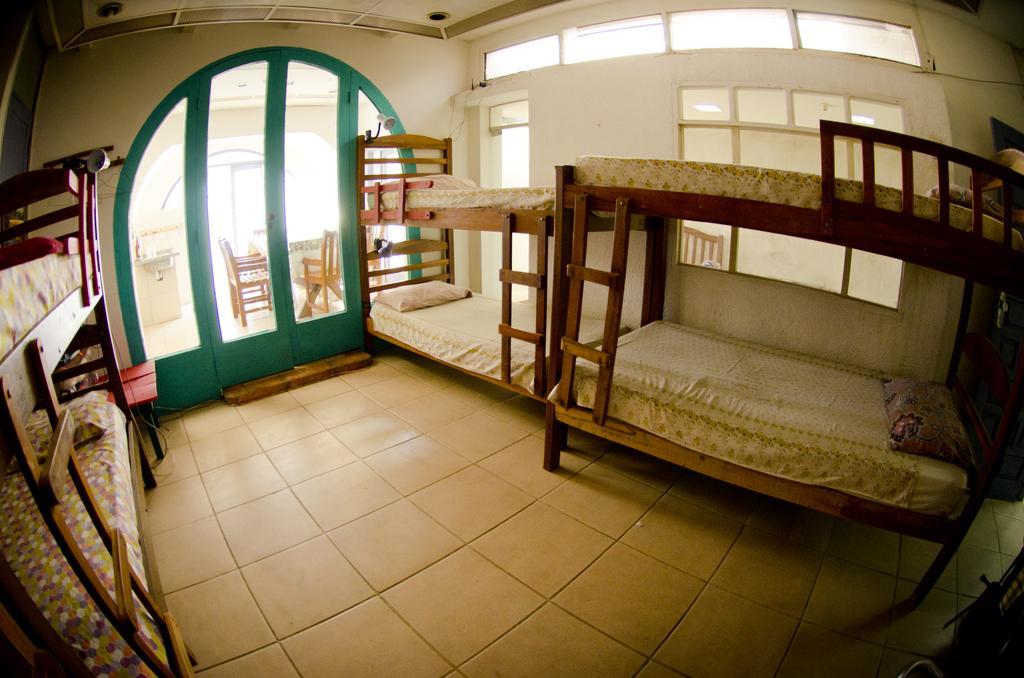 Hostal Los Aventureros Санта-Крус-де-ла-Сьерра Экстерьер фото