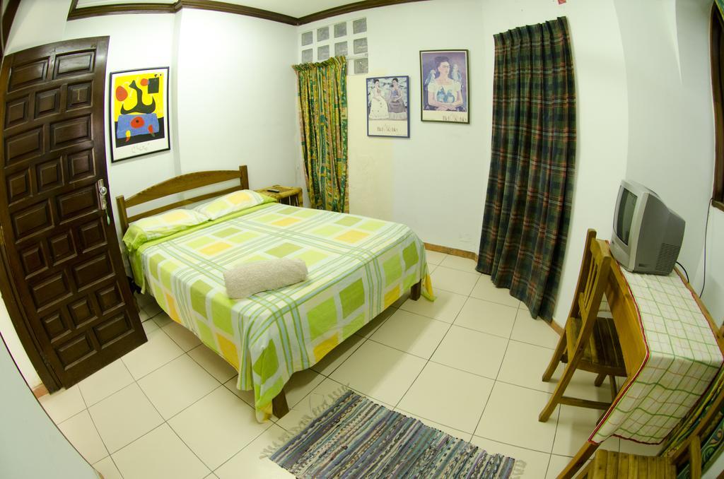 Hostal Los Aventureros Санта-Крус-де-ла-Сьерра Номер фото