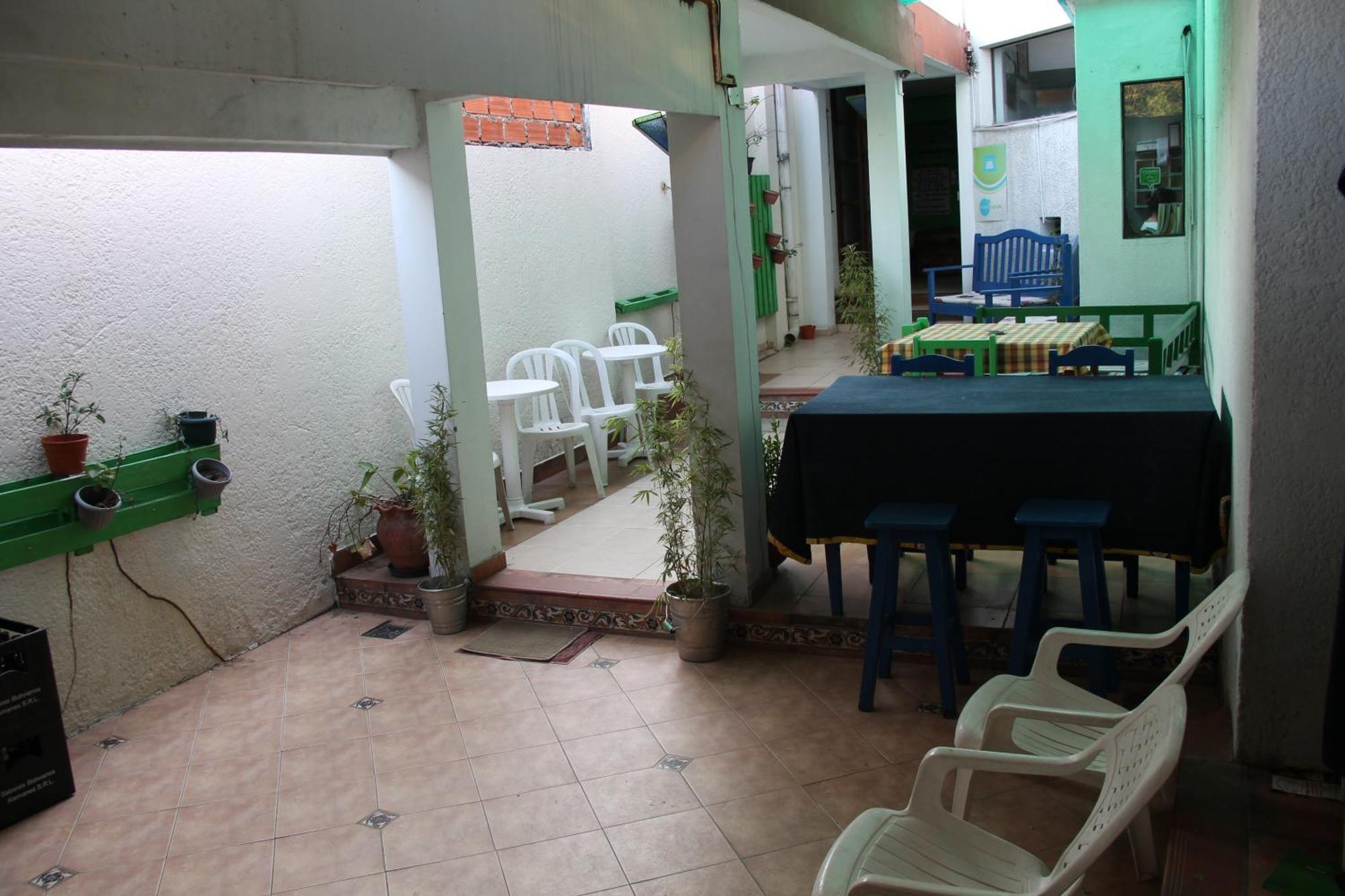 Hostal Los Aventureros Санта-Крус-де-ла-Сьерра Экстерьер фото