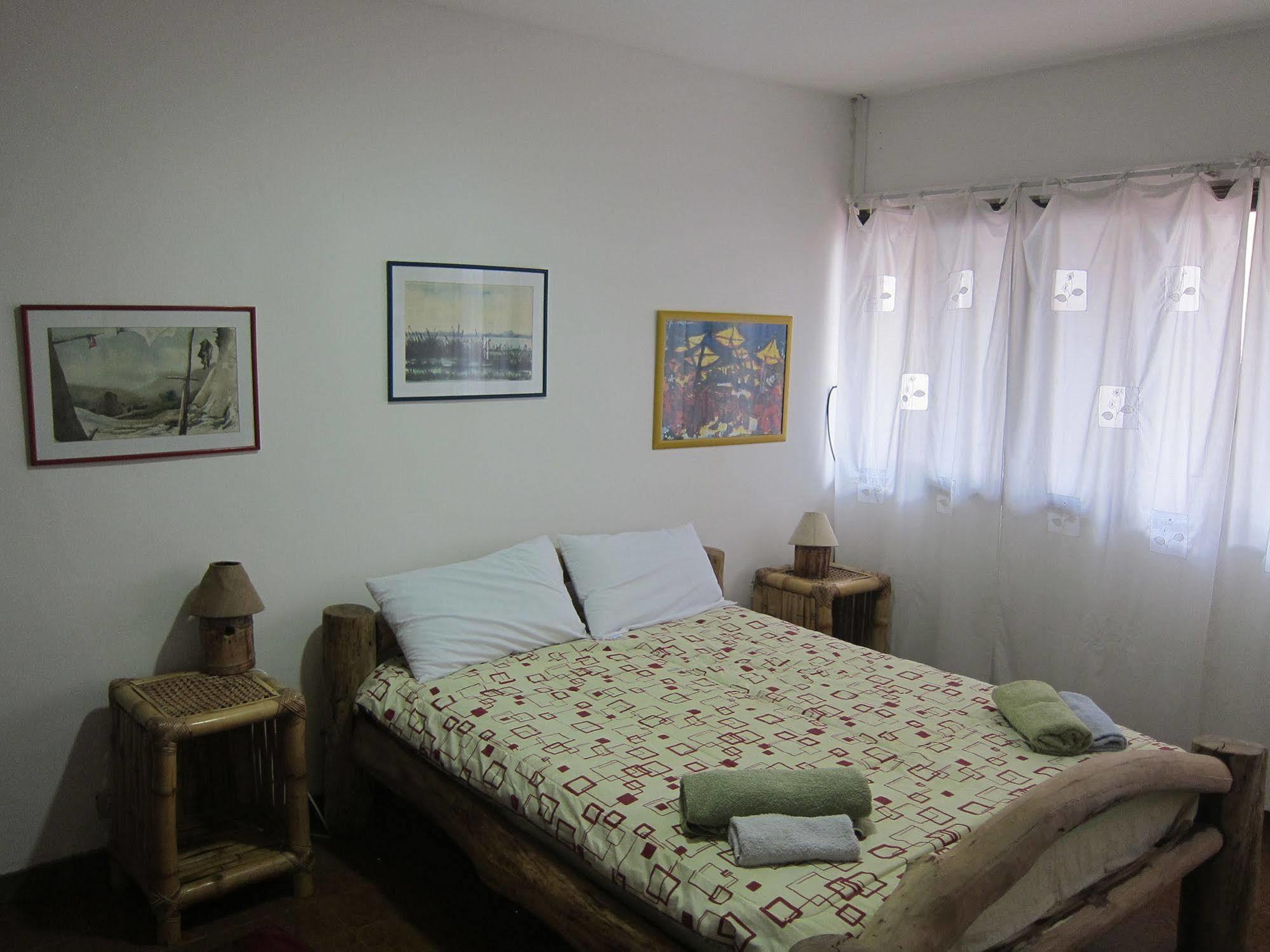 Hostal Los Aventureros Санта-Крус-де-ла-Сьерра Экстерьер фото