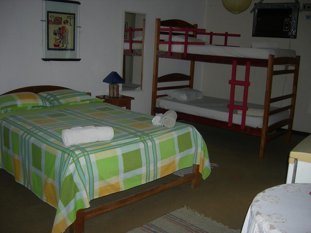 Hostal Los Aventureros Санта-Крус-де-ла-Сьерра Экстерьер фото